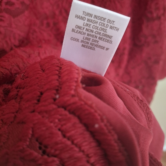 2X Lace Knit Button Back 3/4 Sleeve Scoop Neck Top - Picture 6 of 6